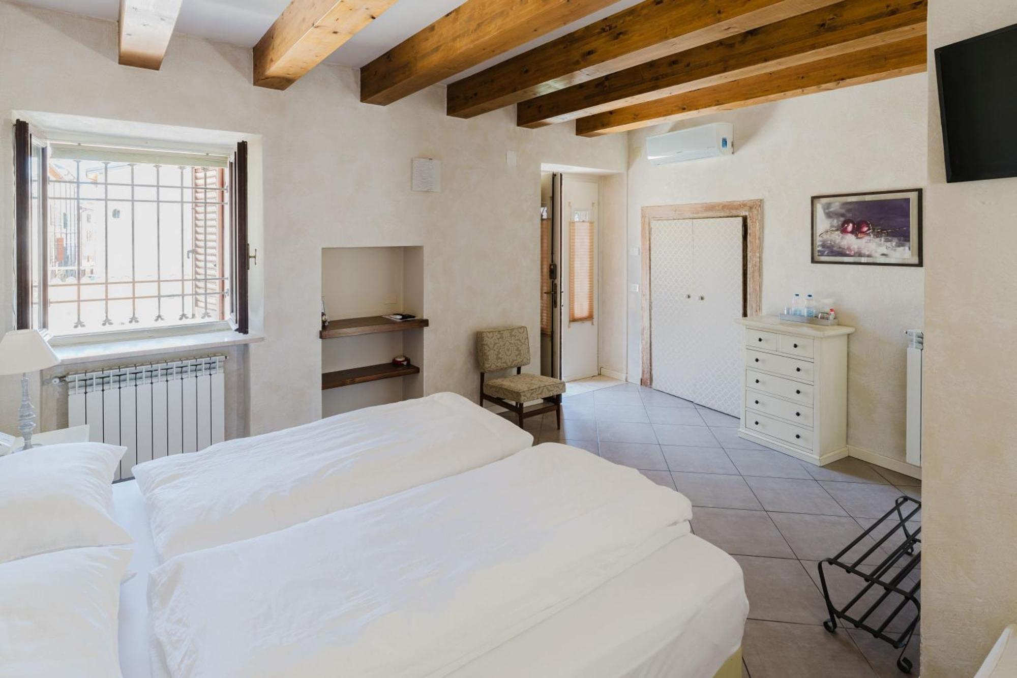 Il Nido Dei Gufi Bed And Breakfast Тосколано-Мадерно Екстер'єр фото